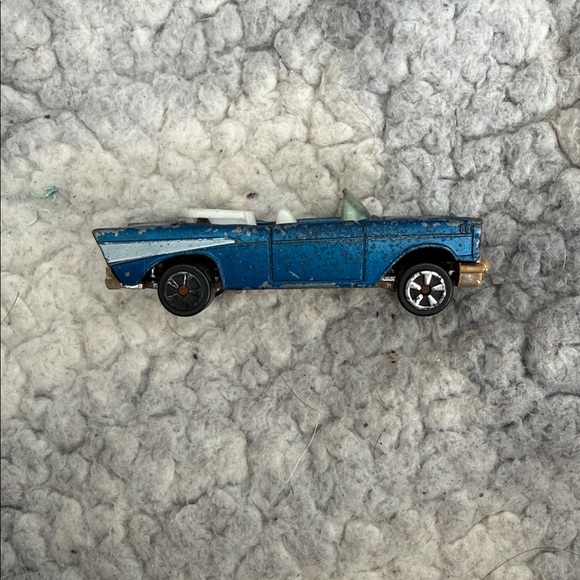 Vintage Blue Die-Cast Car Model - Picture 3 of 3